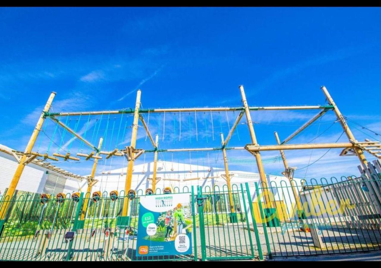 Mp768 - Camber Sands Holiday Park - Huge Lodge - Small Dog Friendly - Sleeps 8 外观 照片