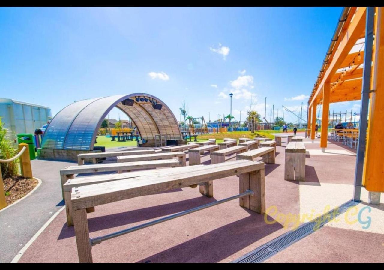 Mp768 - Camber Sands Holiday Park - Huge Lodge - Small Dog Friendly - Sleeps 8 外观 照片