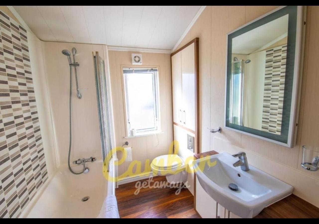 Mp768 - Camber Sands Holiday Park - Huge Lodge - Small Dog Friendly - Sleeps 8 外观 照片